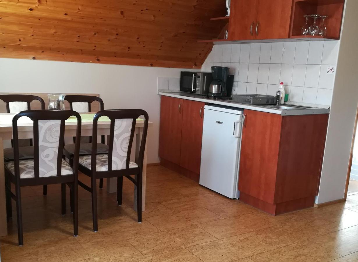 Apartman Mercedesz I. ซาลาคาโรส ภายนอก รูปภาพ