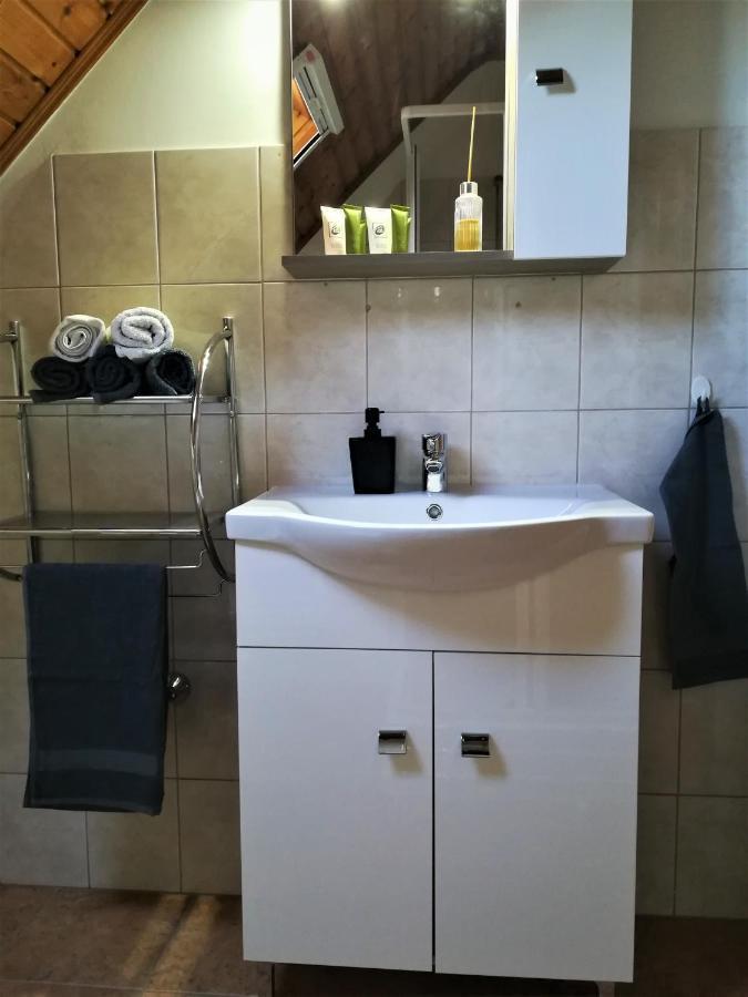 Apartman Mercedesz I. ซาลาคาโรส ภายนอก รูปภาพ